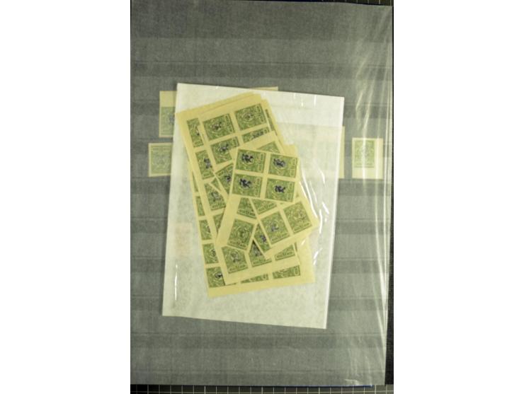 1919/20, Bestand von hauptsächlich k 60 k - Aufdruckwerten mit und ohne Rahmen, alles in zwei 16seitigen Lagerbüchern, dabei 