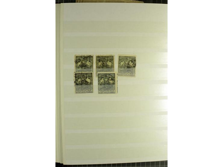 1923, Yessayan 2. Ausgabe, zwei 64seitige Lagerbücher, ein mit echten Werten, mit und ohne Aufdruck, das andere Lagerbuch mit