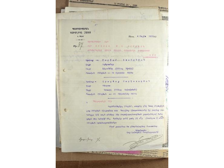 BESONDERHEITEN: 19. Jahrhundert bis 1950 (ca.), dabei Zeitungen, Kirchendokumente, Diaspora Material sowie 5 Post Dokumente m