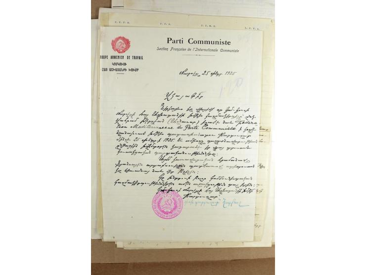 BESONDERHEITEN: 19. Jahrhundert bis 1950 (ca.), dabei Zeitungen, Kirchendokumente, Diaspora Material sowie 5 Post Dokumente m