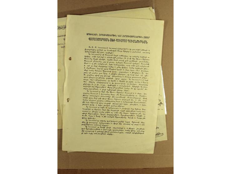 BESONDERHEITEN: 19. Jahrhundert bis 1950 (ca.), dabei Zeitungen, Kirchendokumente, Diaspora Material sowie 5 Post Dokumente m