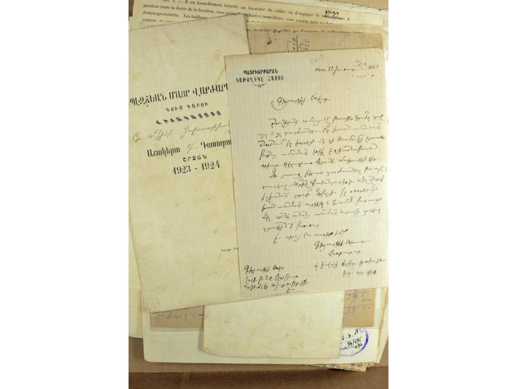 BESONDERHEITEN: 19. Jahrhundert bis 1950 (ca.), dabei Zeitungen, Kirchendokumente, Diaspora Material sowie 5 Post Dokumente m
