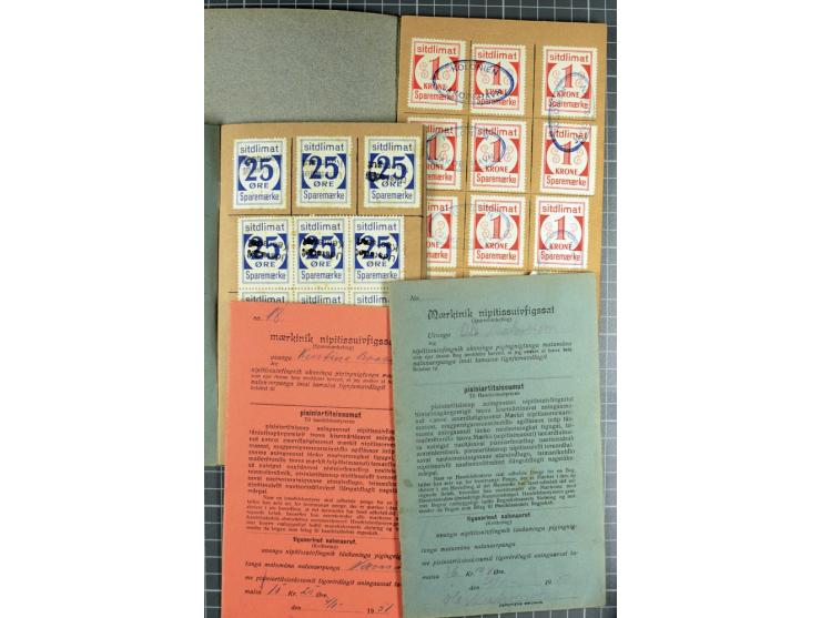 1939, Postsparmarken, etwa 2700 Stück in 87 Sparheften, beide Wertstufen und verschiedene Stempel