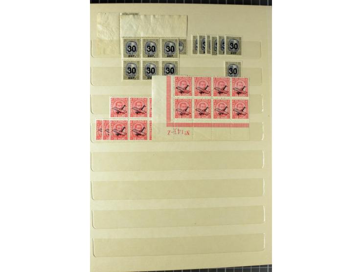1896/1949, postfrischer Lagerbestand mit Dienst, oft in Einheiten, dabei Mi.-Nr.92(35), 102(21), 112(18), D43 (ca.130),etc, s