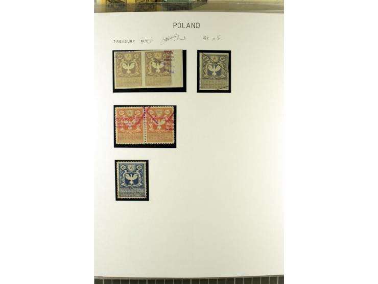 FISKALMARKEN: 80 Albumblatter mit viele hundert Lokalmarken und Dokumente, meist aus 1918-45, dabei viel Material aus Lwow, S