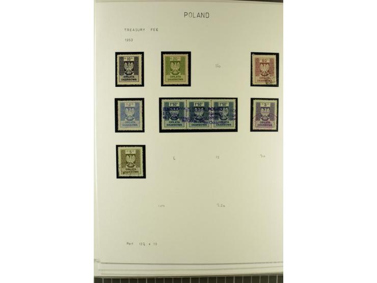 FISKALMARKEN: 80 Albumblatter mit viele hundert Lokalmarken und Dokumente, meist aus 1918-45, dabei viel Material aus Lwow, S