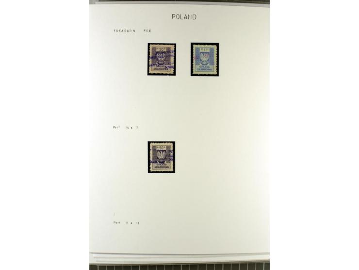 FISKALMARKEN: 80 Albumblatter mit viele hundert Lokalmarken und Dokumente, meist aus 1918-45, dabei viel Material aus Lwow, S