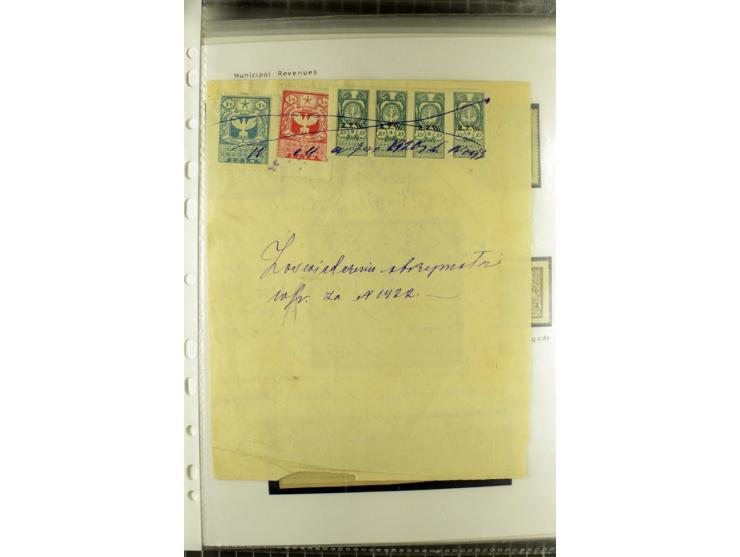FISKALMARKEN: 80 Albumblatter mit viele hundert Lokalmarken und Dokumente, meist aus 1918-45, dabei viel Material aus Lwow, S