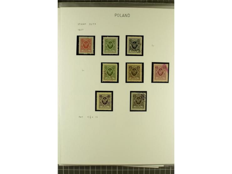 FISKALMARKEN: 80 Albumblatter mit viele hundert Lokalmarken und Dokumente, meist aus 1918-45, dabei viel Material aus Lwow, S