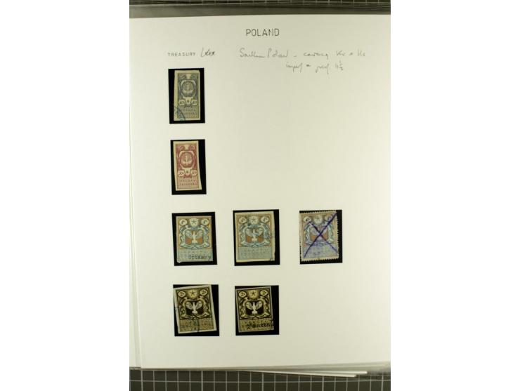 FISKALMARKEN: 80 Albumblatter mit viele hundert Lokalmarken und Dokumente, meist aus 1918-45, dabei viel Material aus Lwow, S