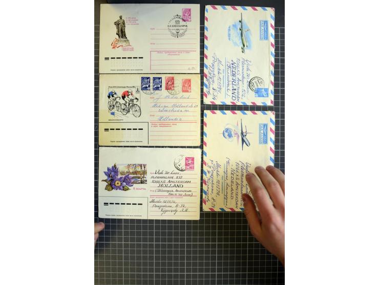 1744/1980 (ca.), umfangreicher Posten mit hunderten meist alten Briefen, Karten und Ganzsachen, dabei Reco, Zensur, Luftpost,