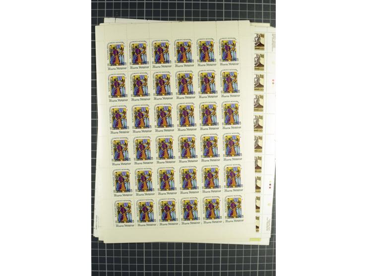 Mixed lot comprising stockbook with imperforates of the 1920 Vienna issue, including printed on maps, mostly unmounted mint a