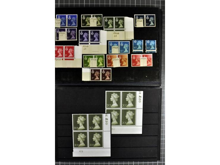 1952/89, überwiegend postfrischer und teils gestempelter Sammlungsbestand, insbesondere die Dauerserien stark spezialisiert m