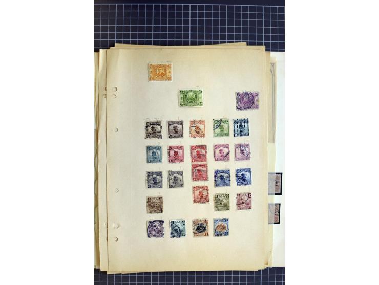 1878/1925, ungebrauchte und gestempelte Sammlung mit u.a. Mi.-Nr. 1 (3), 2 (3), 3 (4), 25 etc., dazu etwas Gebiete, Tibet und