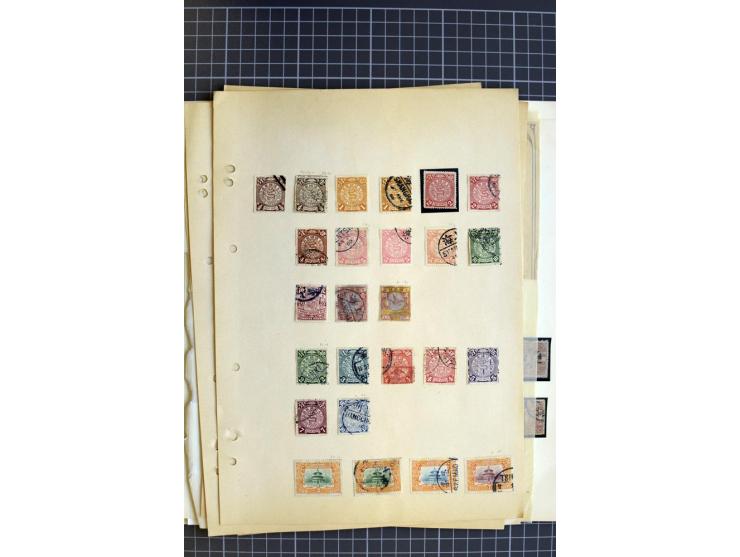 1878/1925, ungebrauchte und gestempelte Sammlung mit u.a. Mi.-Nr. 1 (3), 2 (3), 3 (4), 25 etc., dazu etwas Gebiete, Tibet und