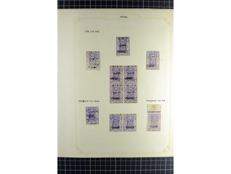 1920/25, postfrische, ungebrauchte und etwas gestempelte, stark spezialisierte Sammlung, incl. Porto, dabei Einheiten, Aufdru