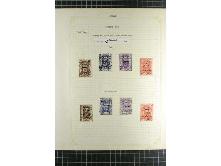 1920/25, postfrische, ungebrauchte und etwas gestempelte, stark spezialisierte Sammlung, incl. Porto, dabei Einheiten, Aufdru