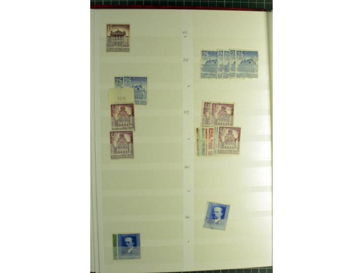  1923/45, postfrischer, ungebrauchter und gestempelter umfangreicher Bestand mit einer Vielzahl guter Werte und Sätze, dazu e