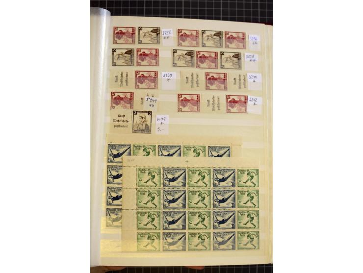 1910/41, postfrische und ungebrauchte Sammlung Zusammendrucke mit guten Kombinationen, einiges signiert mit 2 Fotobefunden, A