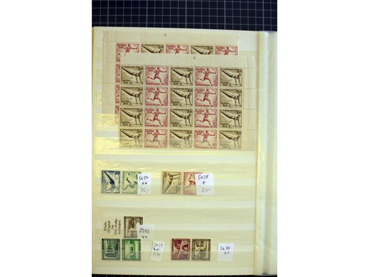 1910/41, postfrische und ungebrauchte Sammlung Zusammendrucke mit guten Kombinationen, einiges signiert mit 2 Fotobefunden, A