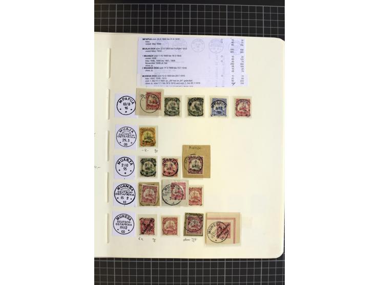 1893/1915, interessante Stempel-Sammlung von Amani bis Wugiri auf losen Marken und vielen Briefstücken, dabei einige bessere 
