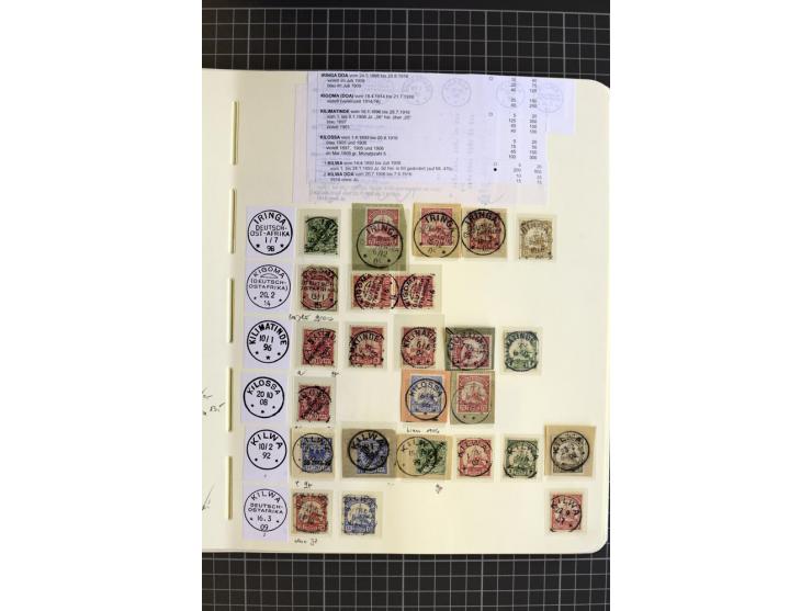 1893/1915, interessante Stempel-Sammlung von Amani bis Wugiri auf losen Marken und vielen Briefstücken, dabei einige bessere 