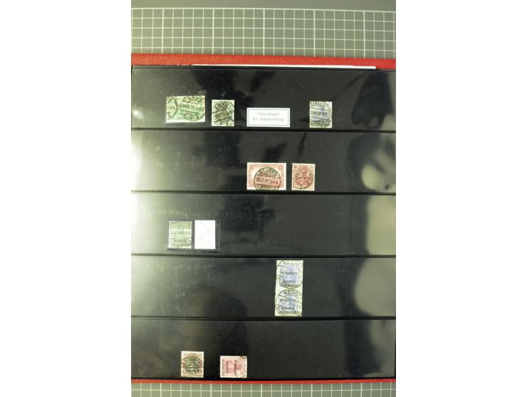 1920, Stempelsammlung auf losen Marken, Briefstücken und 28 Briefen, Karten und Ganzsachen, Postanweisungen und Paketkarte, d