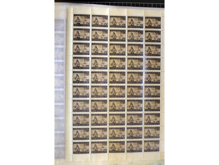 1944, Bombengeschädigte 5 Q.-3 Fr., 100 postfrische Sätze in Originalbogen (Mi.-Nr. 15-21; Mi. 7.000,-)