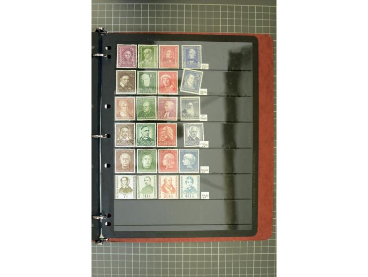 1945/2012, ungebrauchte/postfrische und gestempelte Sammlung Bund/Berlin und DDR sowie Zonen, dabei fast alle Anfangswerte so