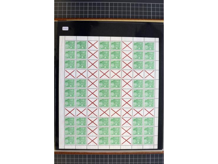 ZUSAMMENDRUCKE: 1955/1990, postfrische Sammlung der Freimarken-Zusammendrucke und aller Markenheftchenbogen ab Fünfjahrplan b