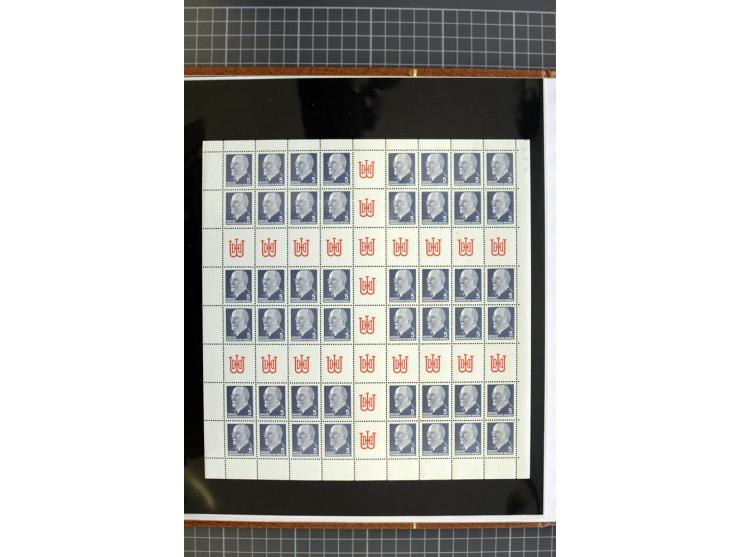ZUSAMMENDRUCKE: 1955/1990, postfrische Sammlung der Freimarken-Zusammendrucke und aller Markenheftchenbogen ab Fünfjahrplan b