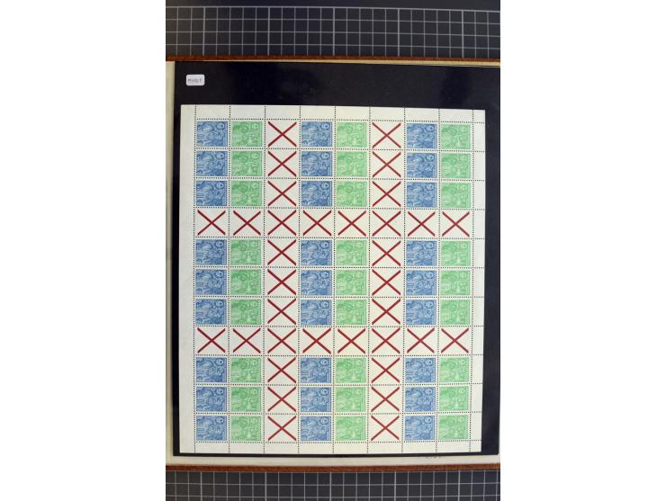 ZUSAMMENDRUCKE: 1955/1990, postfrische Sammlung der Freimarken-Zusammendrucke und aller Markenheftchenbogen ab Fünfjahrplan b