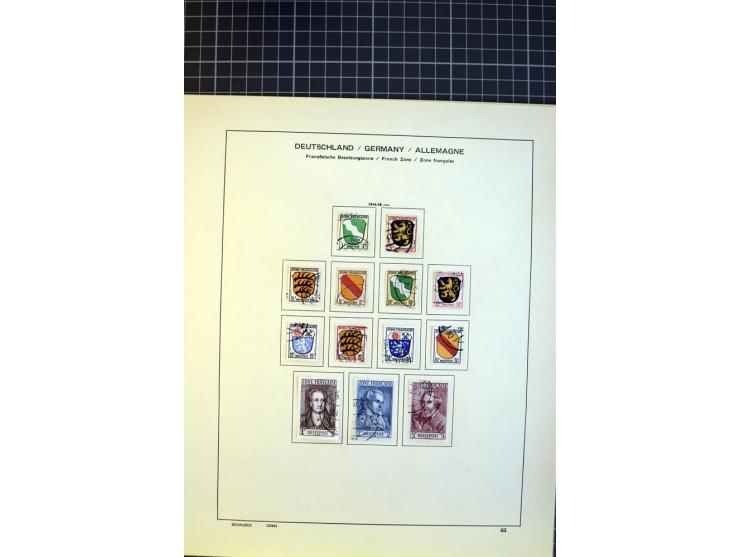 1946/1949, in den Hauptnummern überkomplette, gestempelte Sammlung auf Vordruckblättern, dabei sind alle Blockausgaben doppel