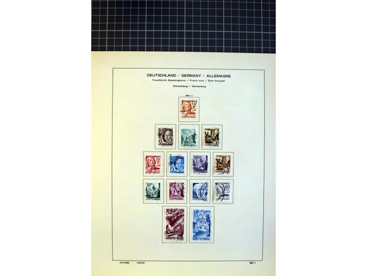 1946/1949, in den Hauptnummern überkomplette, gestempelte Sammlung auf Vordruckblättern, dabei sind alle Blockausgaben doppel