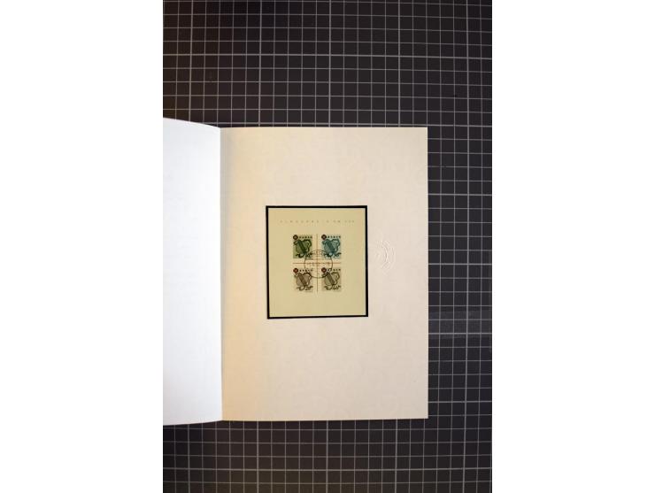 1946/1949, in den Hauptnummern überkomplette, gestempelte Sammlung auf Vordruckblättern, dabei sind alle Blockausgaben doppel
