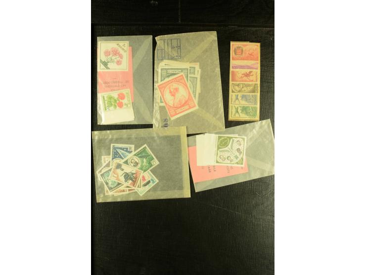 1925/37, interessante Partie dabei Block 1 ungebraucht, Block 2 gestempelt, Block 3 5x ohne Gummi, 10x ungebraucht und 4x ges