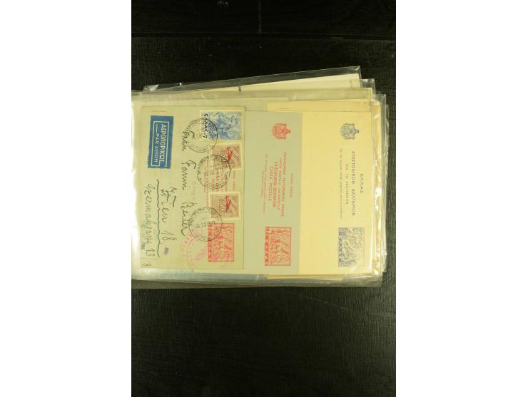 1894/2002, etwa 100 ungebrauchte und gebrauchte Ganzsachen, dabei bessere und diverse frühe Stücke mit Zufrankaturen