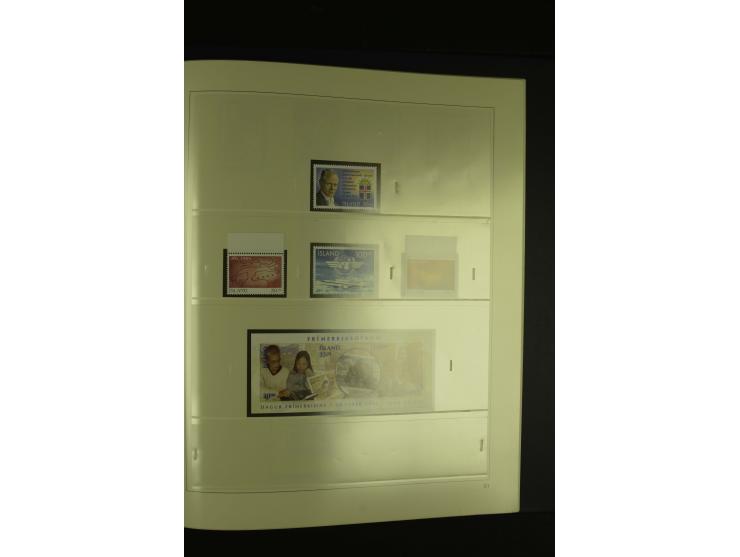 1876/1979, am Anfang meist gestempelte und ungebrauchte Sammlung inkl. Dienstmarken bis ca. 1947 mit einigen besseren und kpl