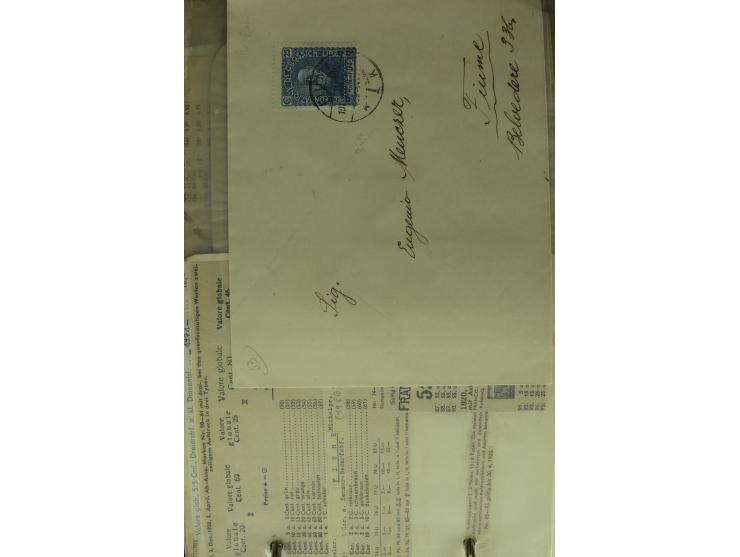 NEBENGEBIETE: 1870/1960 (ca.), Partie Briefe, Karten und Ganzsachen, dabei Auslandspostämter (u.a. R-Brief von Janina), Fiume