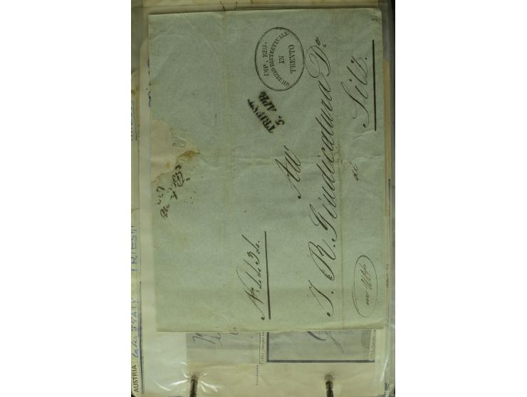 NEBENGEBIETE: 1870/1960 (ca.), Partie Briefe, Karten und Ganzsachen, dabei Auslandspostämter (u.a. R-Brief von Janina), Fiume