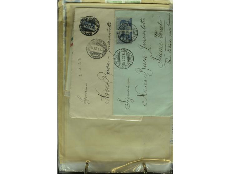 NEBENGEBIETE: 1870/1960 (ca.), Partie Briefe, Karten und Ganzsachen, dabei Auslandspostämter (u.a. R-Brief von Janina), Fiume