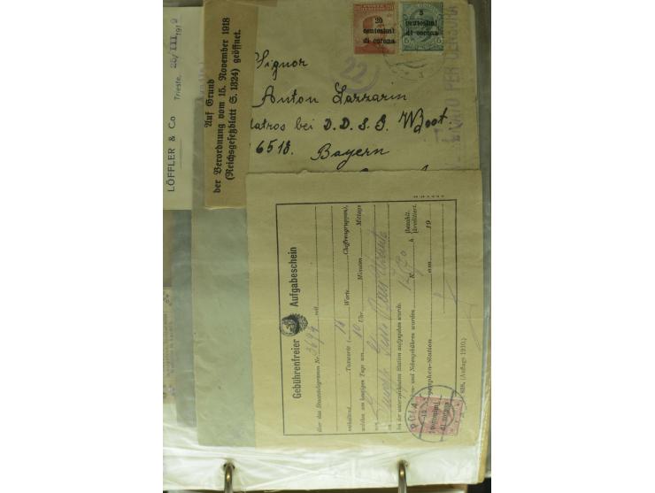 NEBENGEBIETE: 1870/1960 (ca.), Partie Briefe, Karten und Ganzsachen, dabei Auslandspostämter (u.a. R-Brief von Janina), Fiume
