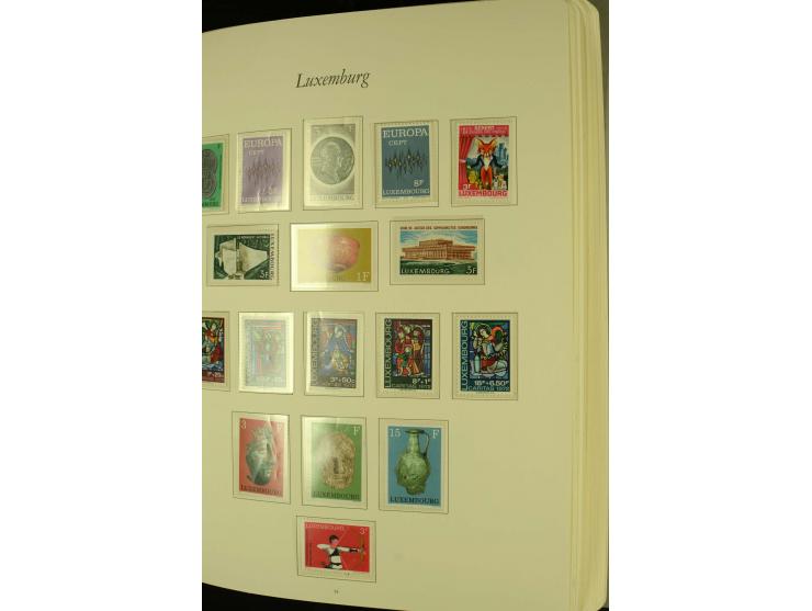 1852/1991, postfrische, ungebrauchte und gestempelte Sammlung mit u.a. Mi.-Nr. 121KLB, 266-80, 478-83, 555-57, Dienst etc.
