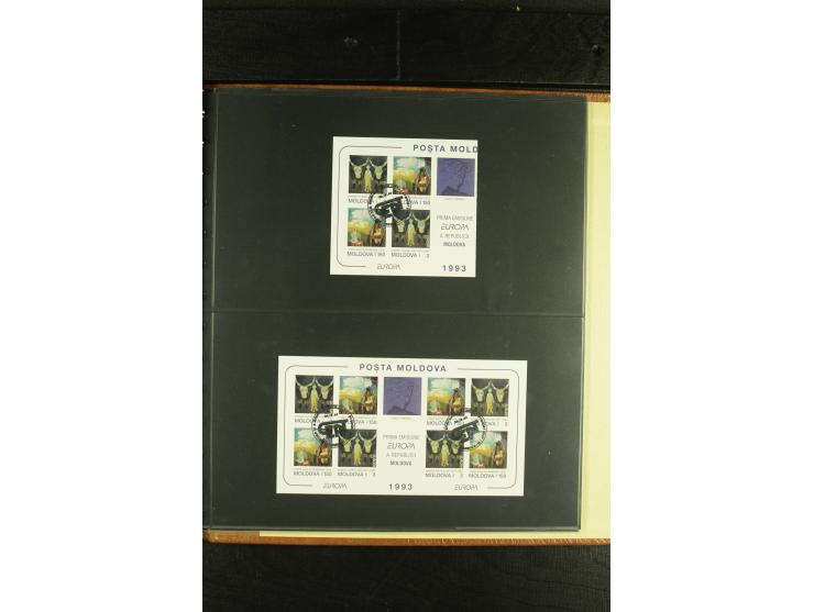 1993, CEPT, kleine Spezialsammlung mit unzerteiltem Doppelbogen, ungezähnten Zusammendrucken etc.