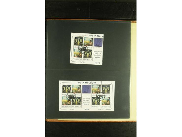1993, CEPT, kleine Spezialsammlung mit unzerteiltem Doppelbogen, ungezähnten Zusammendrucken etc.