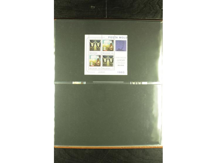 1993, CEPT, kleine Spezialsammlung mit unzerteiltem Doppelbogen, ungezähnten Zusammendrucken etc.