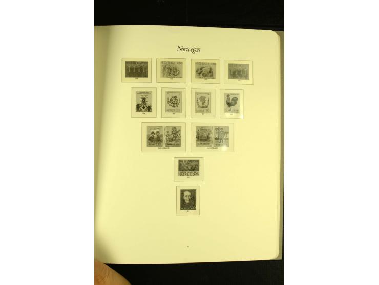 1855/1995, postfrische, ungebrauchte und gestempelte Sammlung mit u.a. Mi.-Nr. 1, 6-10, 38 etc.; in 2 Borek-Alben