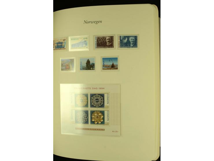 1855/1995, postfrische, ungebrauchte und gestempelte Sammlung mit u.a. Mi.-Nr. 1, 6-10, 38 etc.; in 2 Borek-Alben