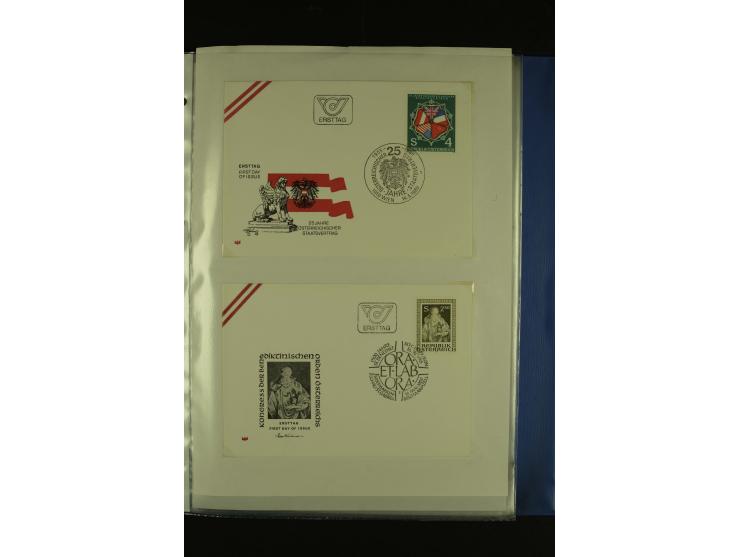 1945/85 (ca.), in den Hauptnummern augenscheinlich komplette Sammlung mit Mi.-Nr. Va-d, diese und Grazer Aufdrucke postfrisch