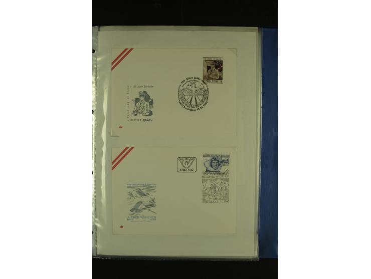 1945/85 (ca.), in den Hauptnummern augenscheinlich komplette Sammlung mit Mi.-Nr. Va-d, diese und Grazer Aufdrucke postfrisch